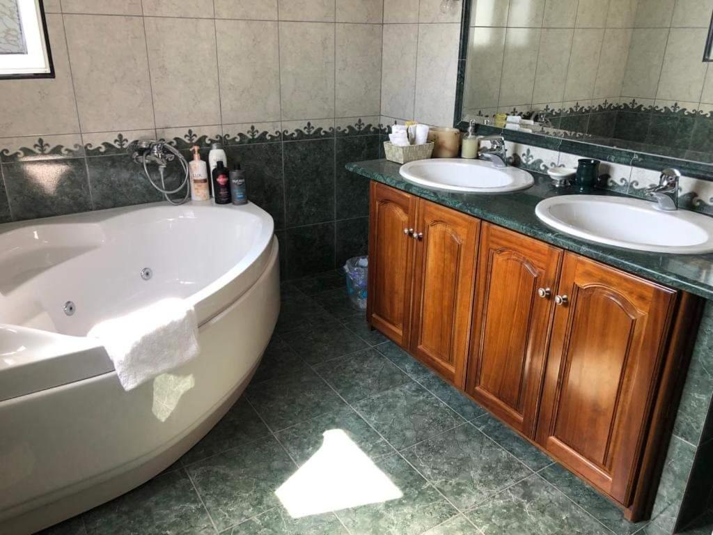 Lovely 2 Bedroom In Corfu Anemomilos Apartment
